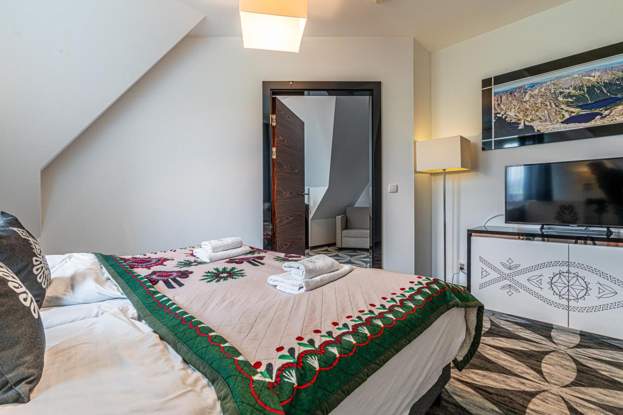 Aparthotel Tatry De Luxe Fizjomedical & Spa Murzasichle Exterior photo